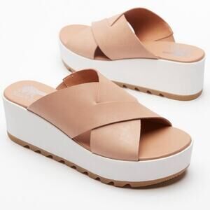 Sorel Cameron Flatform Mule In Honest Beige Sea Salt